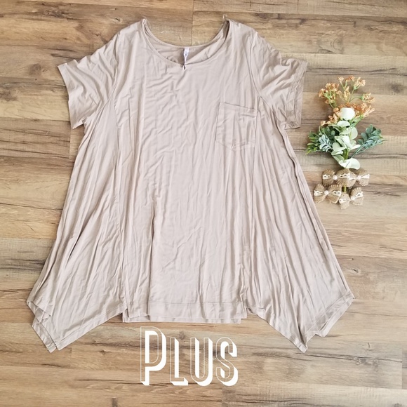 Tops - ✳ PLUS ASYMMETRICAL TUNIC